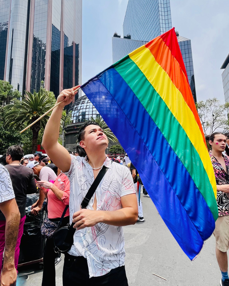Mtro. Alejandro Silva - Psicoterapeuta LGBTQ+ Afirmativo